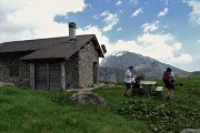 95 Baita di Monte Campo (1878 m) con vista in Arera